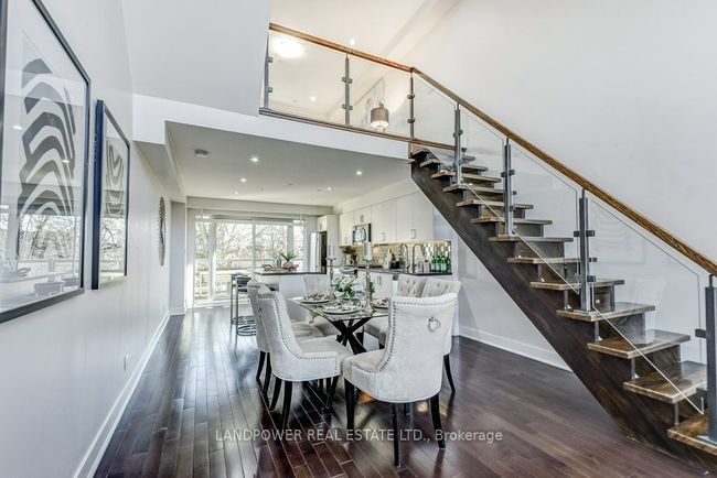 991 Dundas St E, House attached with 3 bedrooms, 3 bathrooms and 1 parking in Toronto ON | Image 12