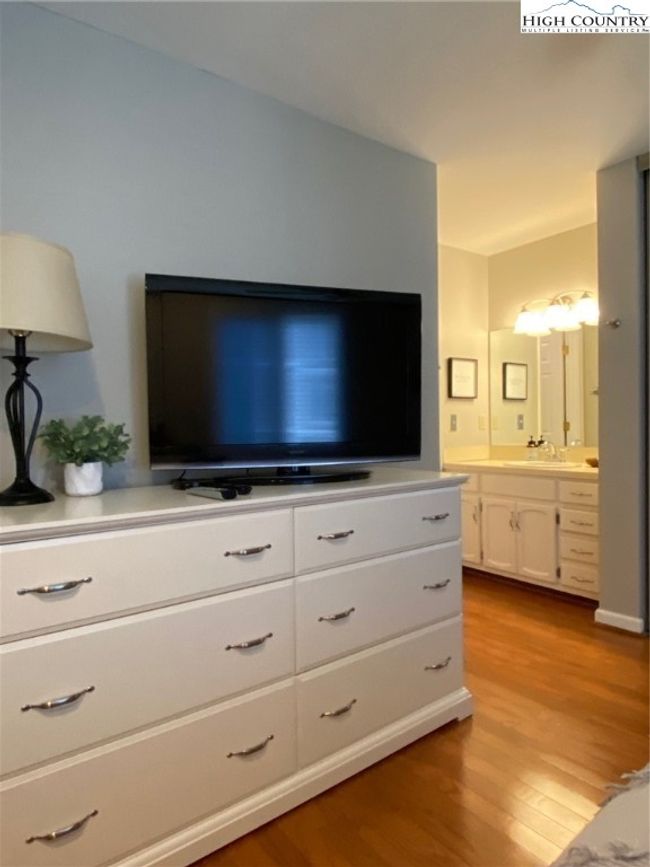 UNIT-226 - 148 Royal Oaks Dr, Condo with 2 bedrooms, 2 bathrooms and null parking in Blowing Rock NC | Image 10