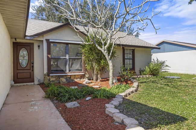 2442 Sw Lafayette St, House other with 3 bedrooms, 2 bathrooms and null parking in Port St. Lucie FL | Image 4