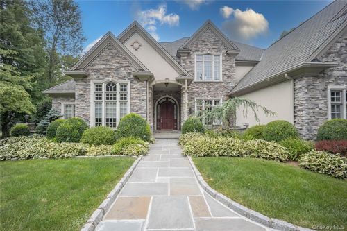 8 Bridey Ln, Brewster, NY, 10509-5016 | Card Image