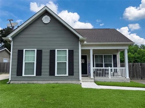 2740 Village Ct, Marrero, LA, 70072-8619 | Card Image