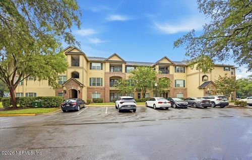 231-7800 Point Meadows Dr, Jacksonville, FL, 32256-4606 | Card Image