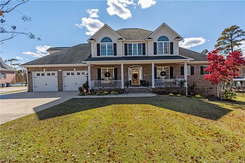 7037 Mariners Landing Dr, Fayetteville, NC, 28306-7477 | Card Image