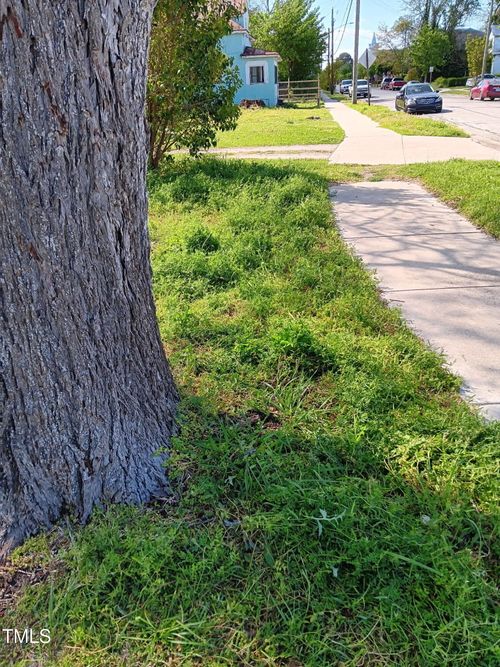 830 West St, New Bern, NC, 28560-3965 | Card Image