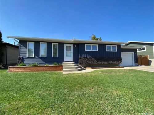 119 Sunset Dr S, Yorkton, SK, S3N3R8 | Card Image