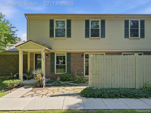 3404 Gingell Dr, Lake Orion, MI, 48359-2076 | Card Image