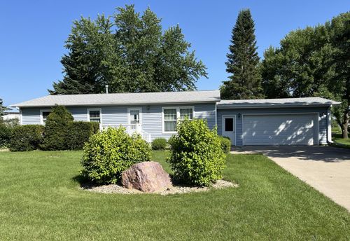 1717 Langley Ave, Windom, MN, 56101-1207 | Card Image