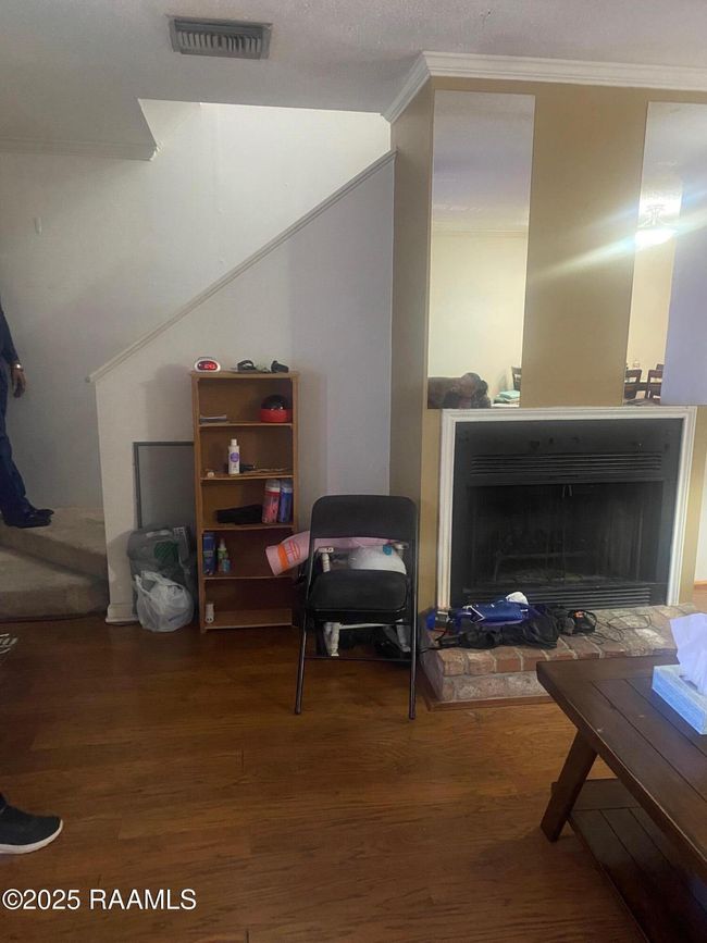 204 living area facing stairwell | Image 8