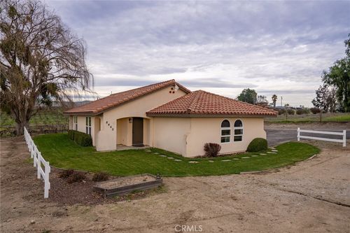 8460 Magdalena Dr, San Miguel, CA, 93451-8500 | Card Image