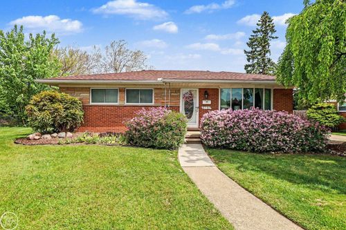 6181 N Bankle Ct, Dearborn Heights, MI, 48127-2918 | Card Image