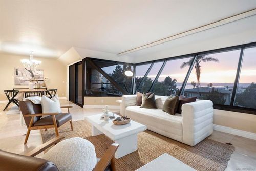 303-230 W Laurel St, San Diego, CA, 92101 | Card Image
