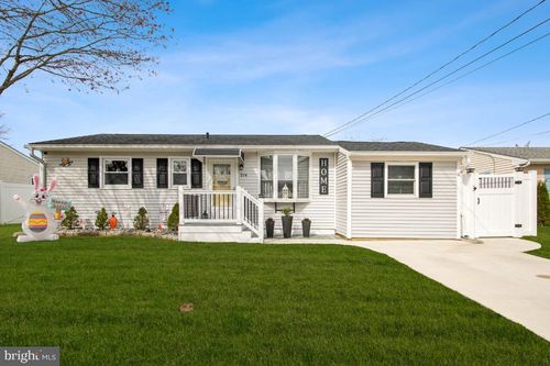 214 Hughes Ave, CAPE MAY, NJ, 08204-3130 | Card Image