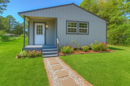 415 E Sherwood Dr, Livingston, TX, 77351-1673 | Card Image