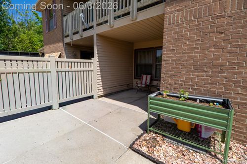 61200 Greenwood Dr, South Lyon, MI, 48178-1702 | Card Image