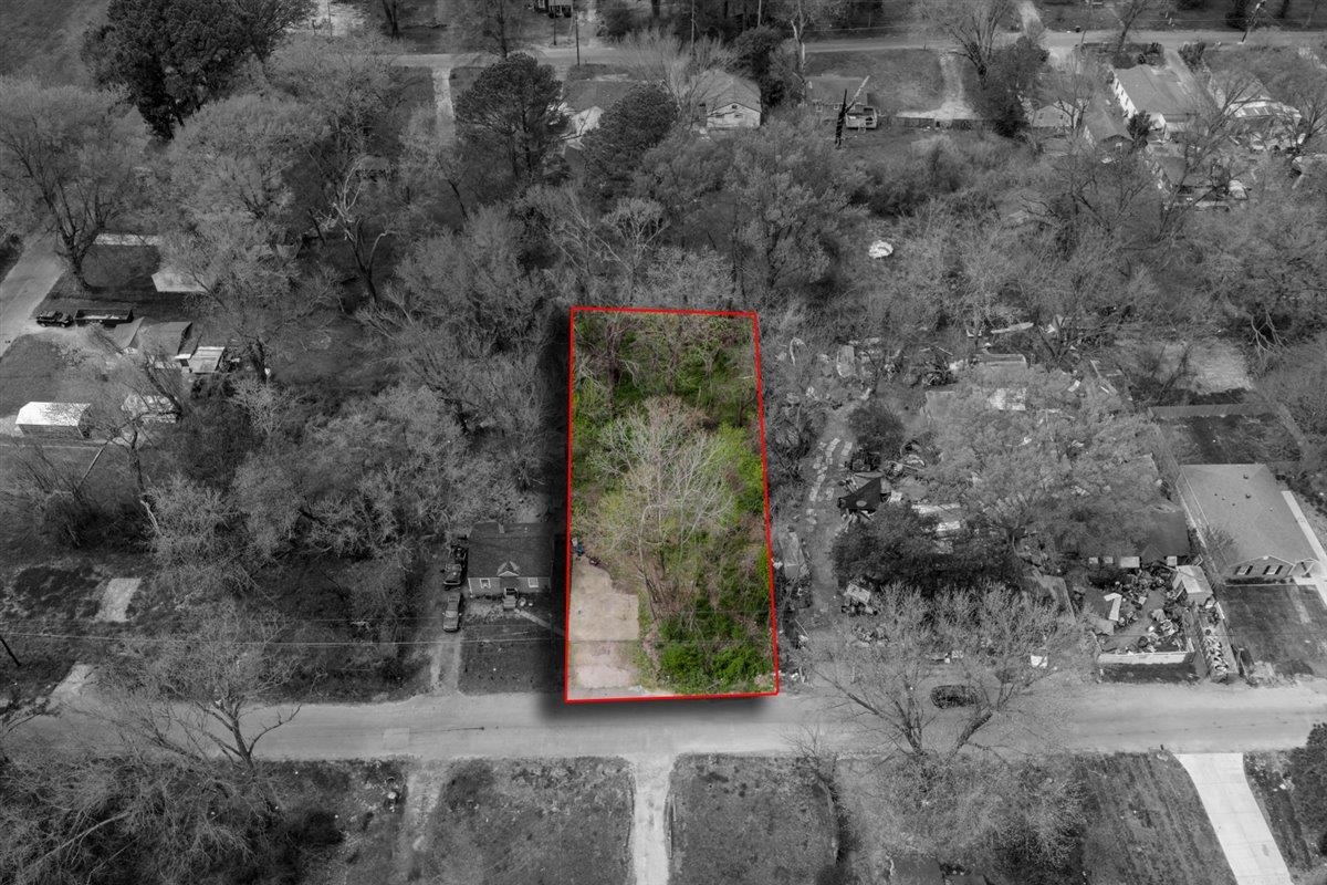 Land in Memphis 2