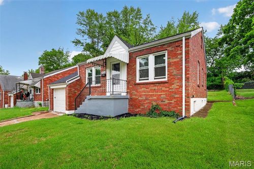 7054 Minnie Ave, Saint Louis, MO, 63136-2518 | Card Image