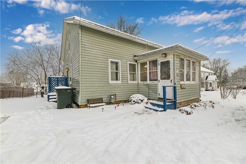 3752 Oakmount Rd, Bloomfield, NY, 14469-9603 | Card Image