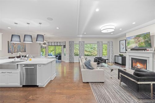6511 Legacy Woods Trl, West Bloomfield, MI, 48322-4804 | Card Image