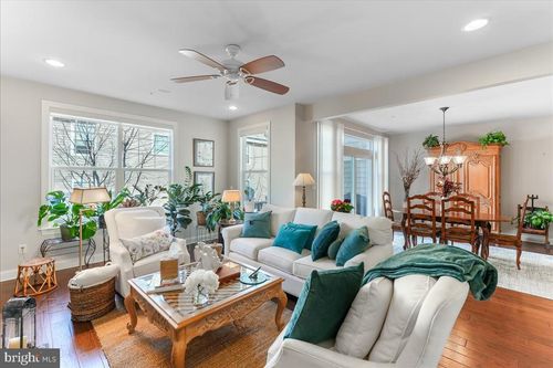 117 Elton Farm Cir, GLEN MILLS, PA, 19342-2393 | Card Image