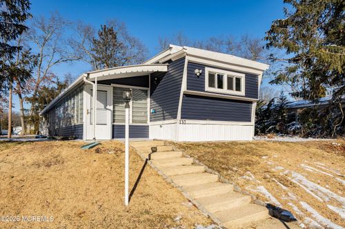 137 Oak Dr, Manchester, NJ, 08759-5404 | Card Image