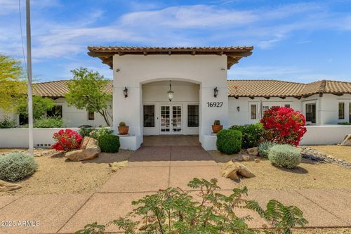 16927 E Saguaro Blvd, Fountain Hills, AZ, 85268-6646 | Card Image