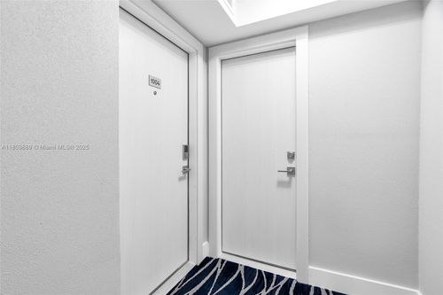 apt-1004-1904 S Ocean Dr, Hallandale Beach, FL, 33009-5909 | Card Image