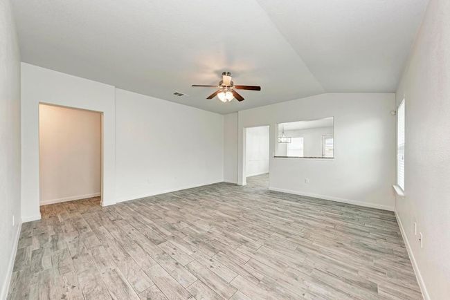 233 Wallops, House other with 4 bedrooms, 2 bathrooms and 2 parking in Kyle TX | Image 6