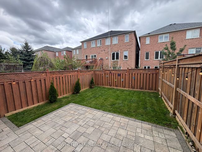 43 Sassafras Cir, House attached with 4 bedrooms, 4 bathrooms and 2 parking in Thornhill ON | Image 43