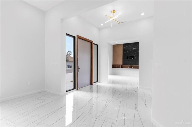 2228 S 45 Th St, House other with 3 bedrooms, 3 bathrooms and 2 parking in McAllen TX | Image 5