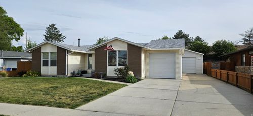 2755 W Hazelhurst Dr, Taylorsville, UT, 84129-5118 | Card Image