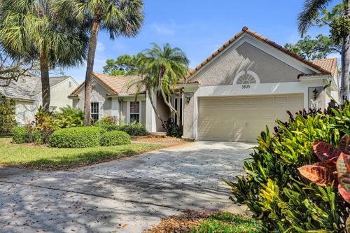 3825 Sabal Lakes Rd, Delray Beach, FL, 33445-1214 | Card Image