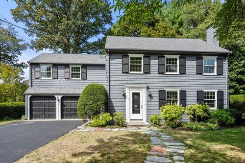 11 Grayson Ln, Newton, MA, 02462-1020 | Card Image