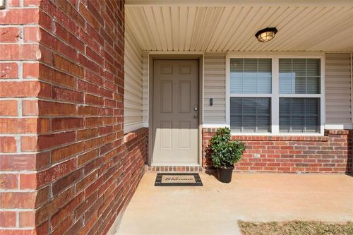 4904 Hunter Boulevard, Oklahoma City, OK, 73179 | Card Image