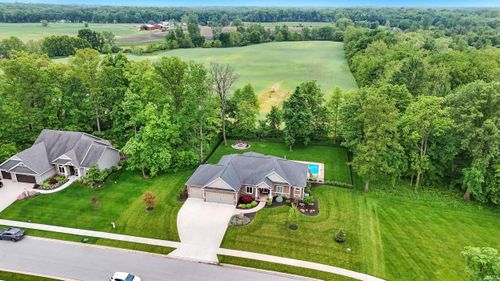 6212 Deer Hollow Rd, Auburn, IN, 46706-1584 | Card Image