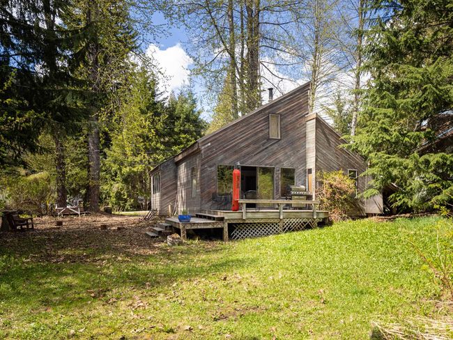 8109 Cedar Springs Road, House other with 2 bedrooms, 1 bathrooms and 4 parking in Whistler BC | Image 6