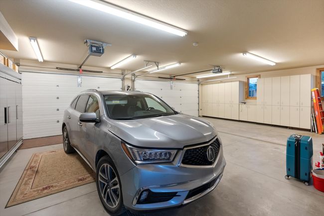 Garage | Image 90