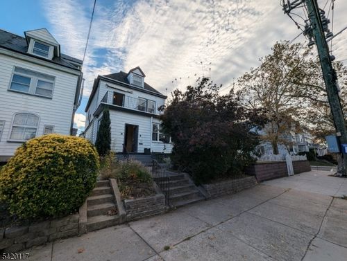 1-124 2nd Ave, Newark, NJ, 07104-1215 | Card Image