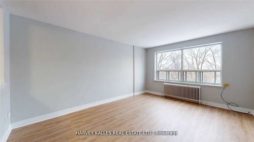 b3-4 Greentree Court, York, ON, M6M2A5 | Card Image