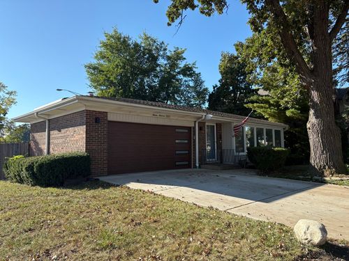 1100 Potter Rd, Park Ridge, IL, 60068-1602 | Card Image