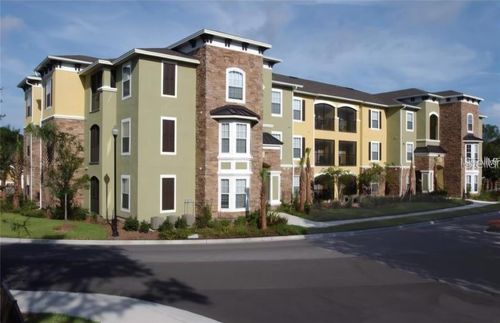 304-10211 Courtney Palms Blvd, TAMPA, FL, 33619-8548 | Card Image