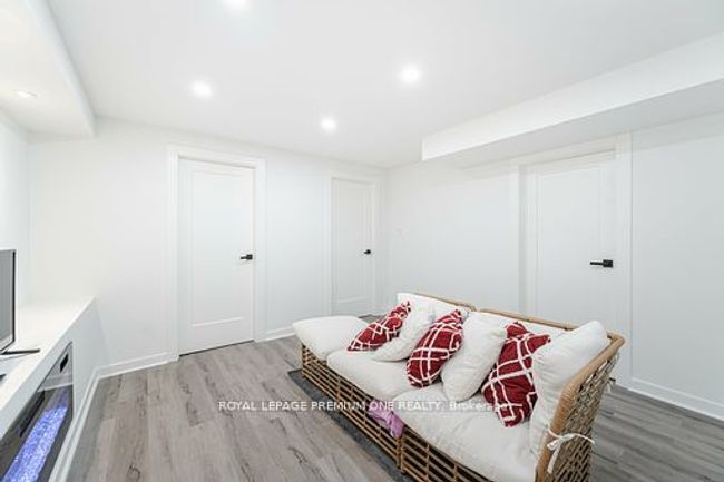 51 Prosser Cres, House attached with 4 bedrooms, 4 bathrooms and 3 parking in Sutton West ON | Image 27