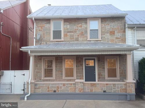 15 E Market St, JONESTOWN, PA, 17038-9619 | Card Image