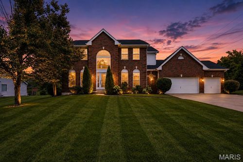 800 Dunbarton Dr, Weldon Spring, MO, 63304-1077 | Card Image