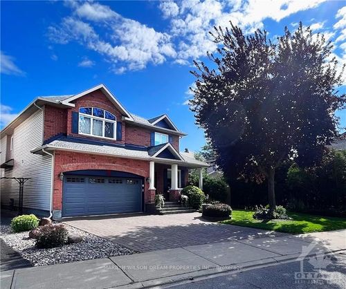 84 Baroness Dr, Nepean, ON, K2G6S2 | Card Image