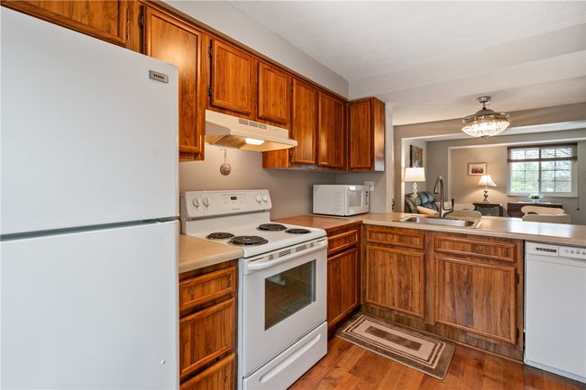 310 Redrome Cir W, Townhouse with 2 bedrooms, 2 bathrooms and 3 parking in Bridgeville PA | Image 20