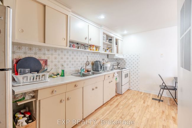 92 Cambridge St N, Home with 3 bedrooms, 2 bathrooms and 3 parking in Ottawa ON | Image 15