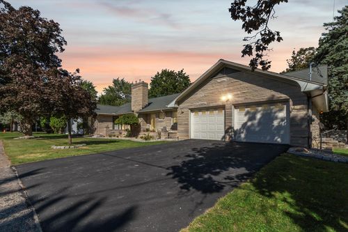 520 Yale Ave, Alma, MI, 48801-1428 | Card Image