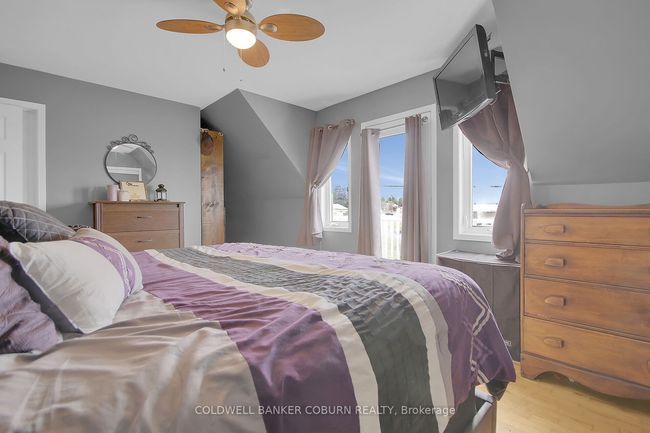 10658 Main St, House other with 4 bedrooms, 2 bathrooms and 3 parking in South Mountain ON | Image 15