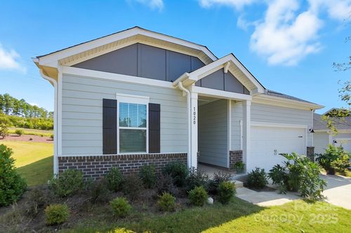 1020 Alicante Ave, Charlotte, NC, 28214-7010 | Card Image