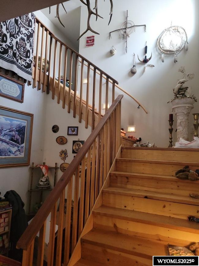 9706 9902 County Road 271, Home with 5 bedrooms, 3 bathrooms and null parking in Robertson WY | Image 36